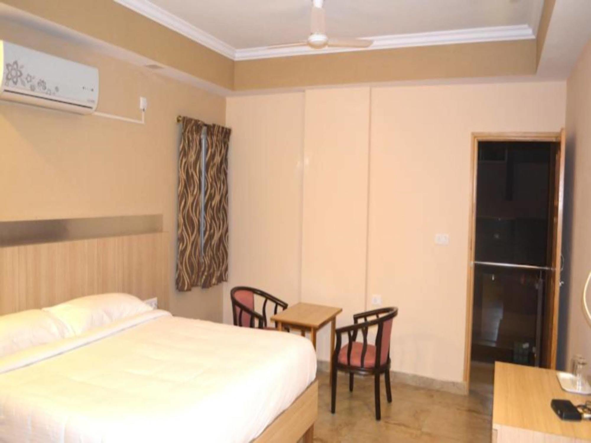 Hotel Royal Opera Bangalore Eksteriør billede