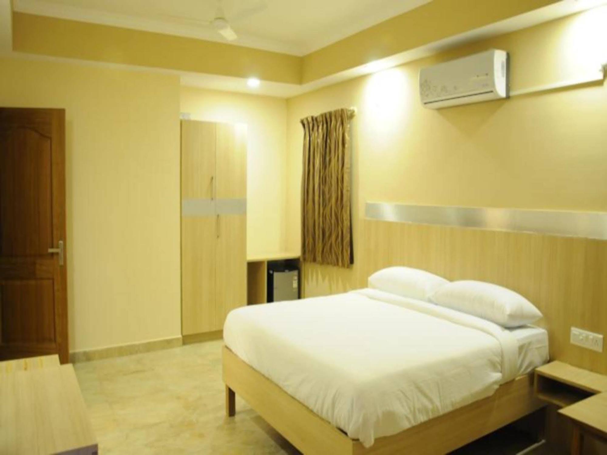 Hotel Royal Opera Bangalore Eksteriør billede
